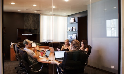 彩神数据可视化图表，展示球队排名与球员热力图